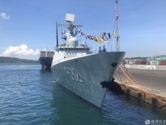 菲律宾海军海上系统司令部托拉尔巴少将在接受本台独家采访时 中国海军新型